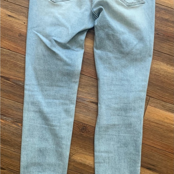 Vervet V2270 Light wash high-rise slim crop with double cuff Jeans Size 27 - Picture 11 of 16